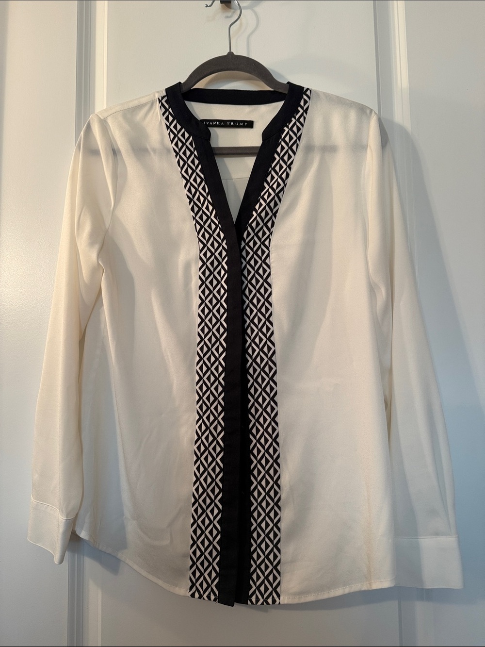 Ivanka Trump Cream Blouse with Navy Geometric Trim Detail Sz 10